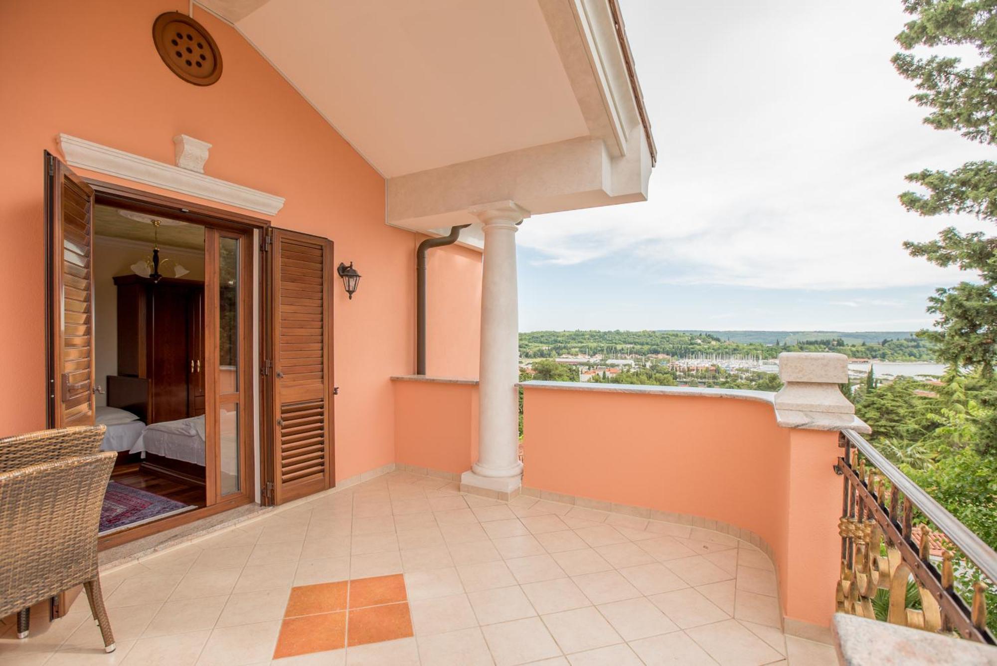 Apartments Leonarda Порторож Экстерьер фото